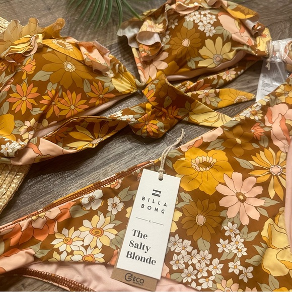 ★ Billabong x Salty Blonde Underwire Bandeau Bikini Top + Lowrider Bikini Bottom - Picture 13 of 17